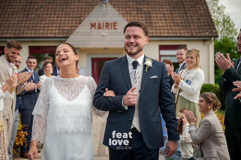 Sortie de mairie grand mariage